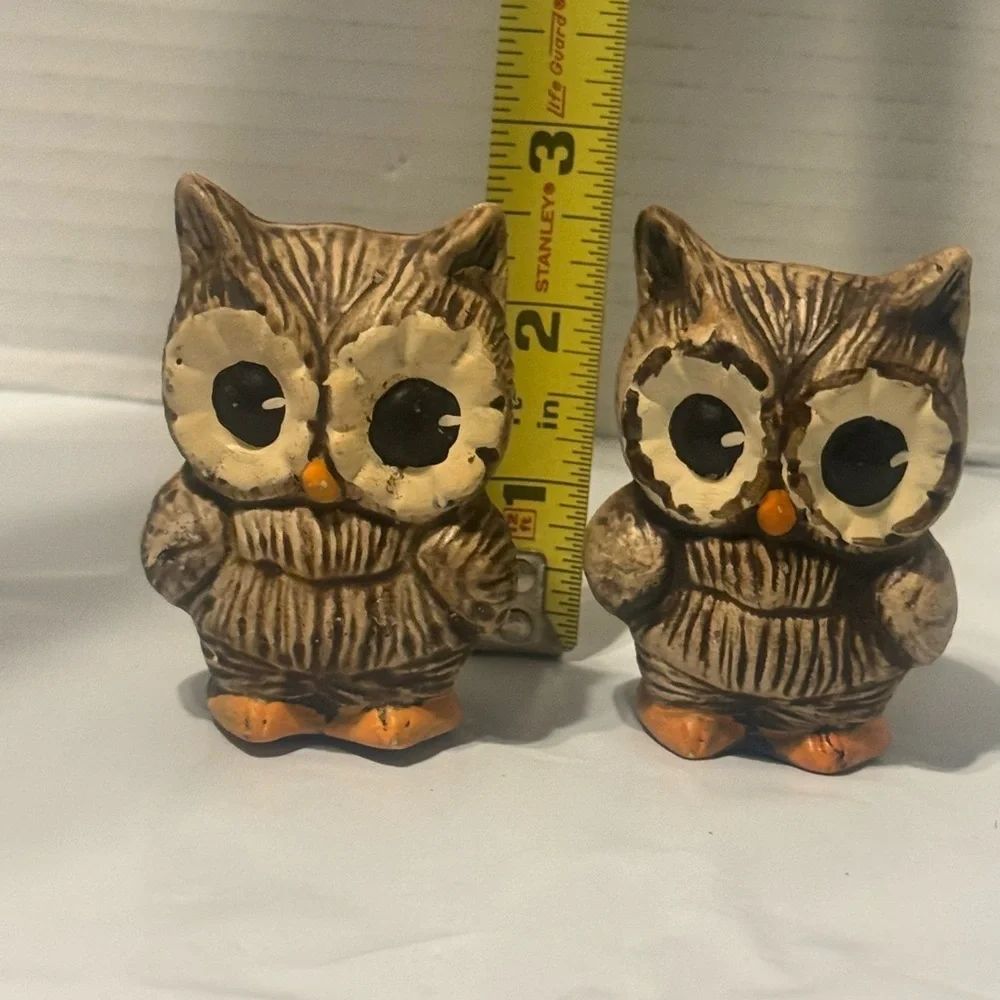 Vintage Ceramic Adorable Brown Owl Salt and Pepper Set